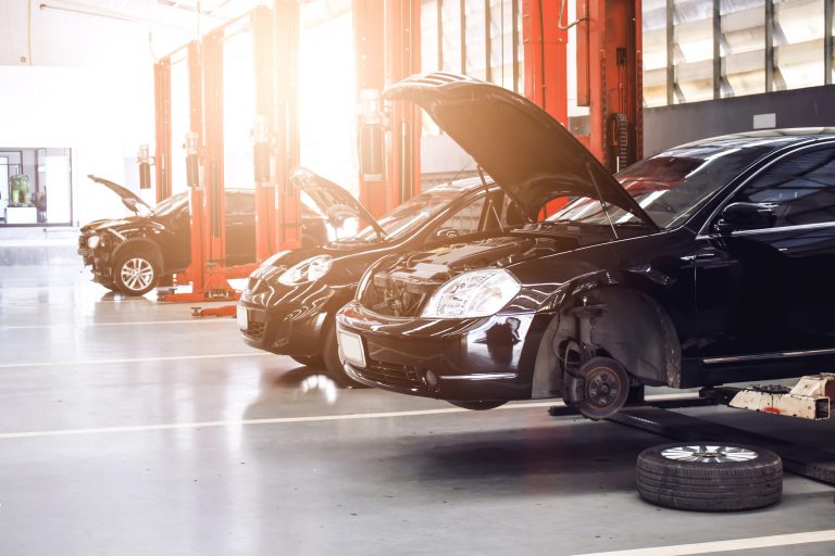 How to Choose the Best Service Center for Vehicle Maintenance and Repair